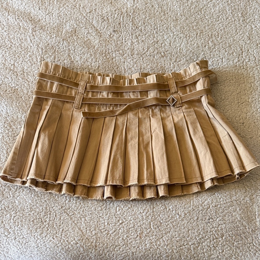 Hollister Beige Pleated Y2K Mini Skirt with Belt Size 7